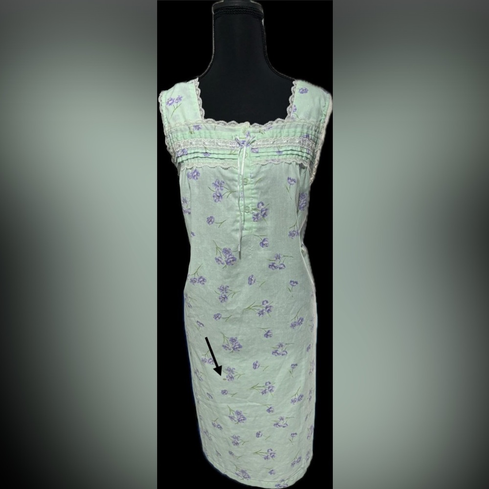 Vintage “Moon Dance” Ethereal Cottagecore Dress
Mint and Lavender Floral - Picture 9 of 9